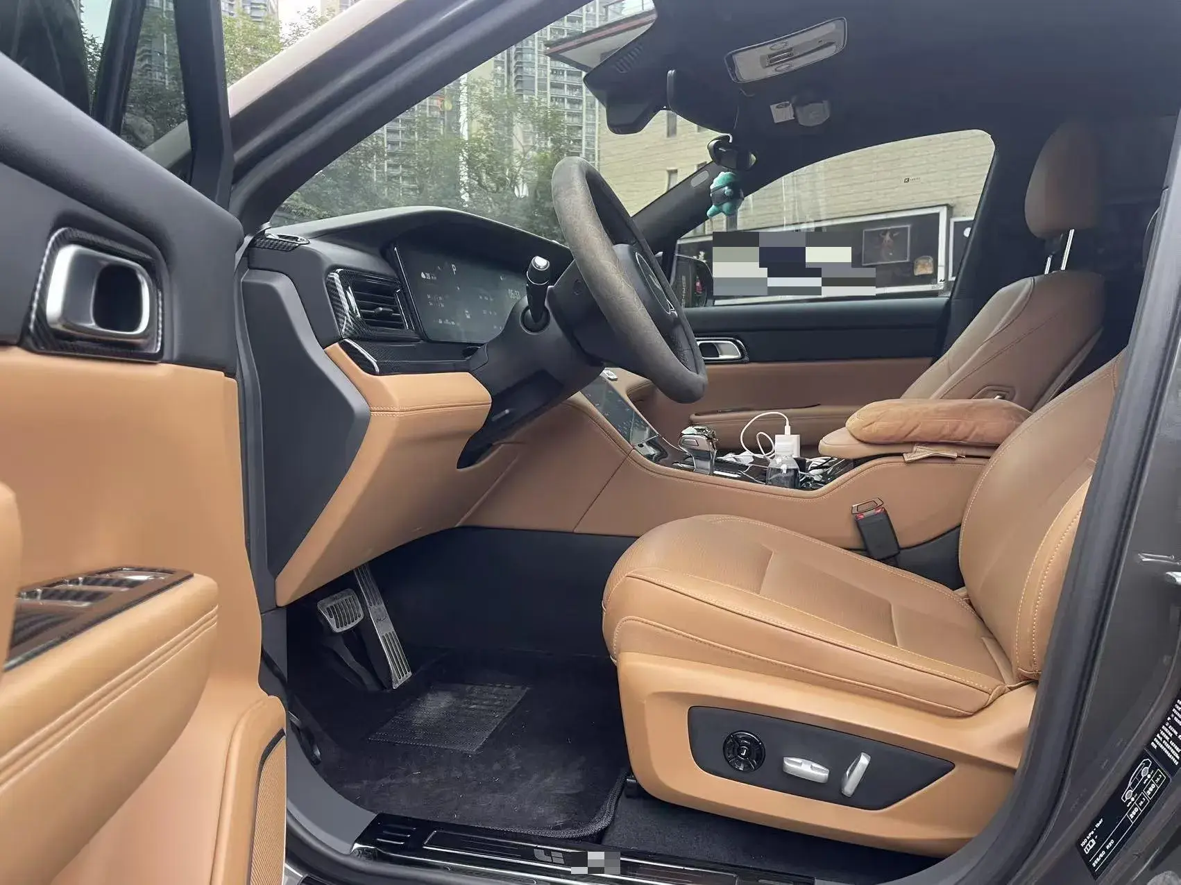 2021 LI ONE thumbnail 2