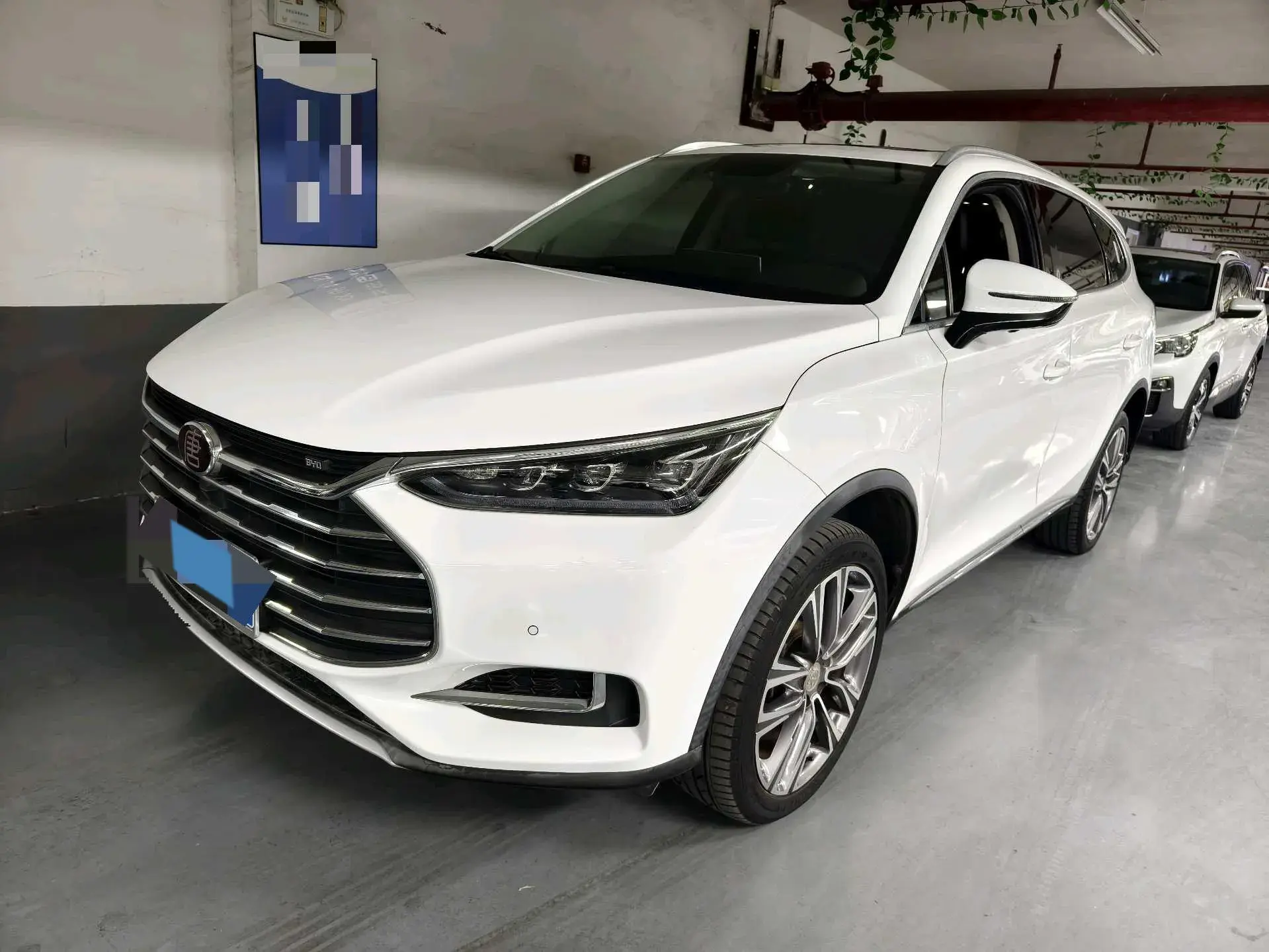 2018 BYD TANG view 1