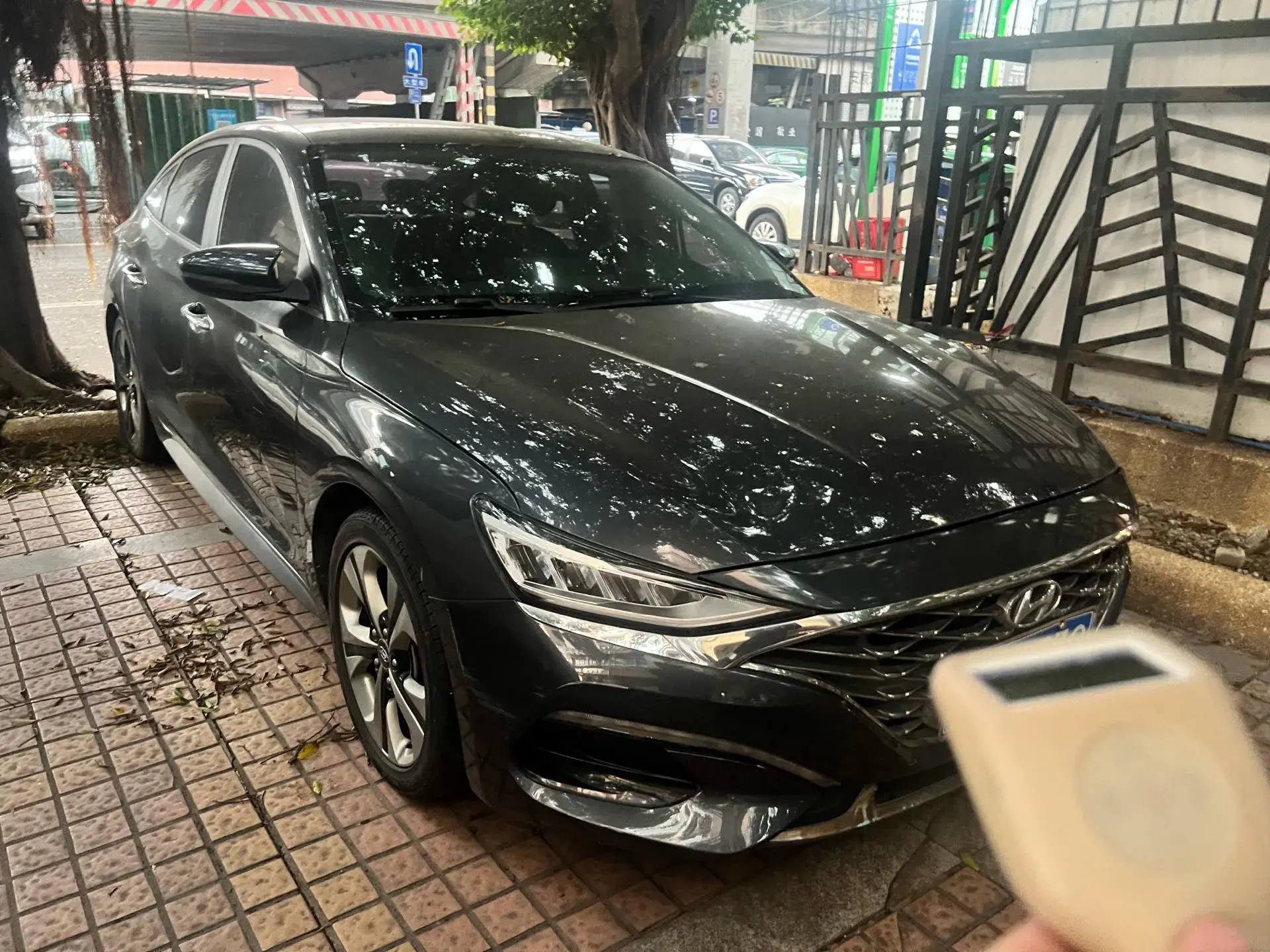 2019 HYUNDAI LA thumbnail 3