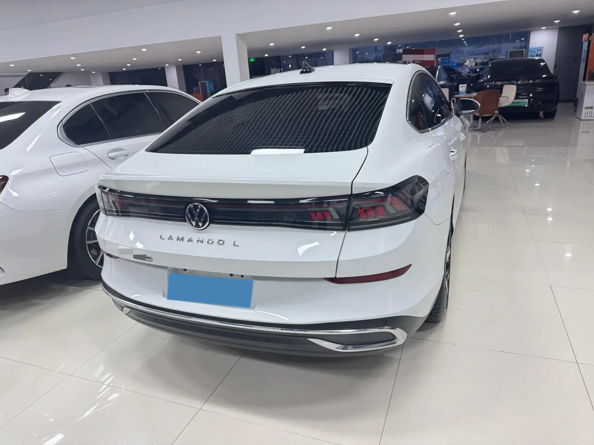 2025 VOLKSWAGEN LAMANDO thumbnail 4