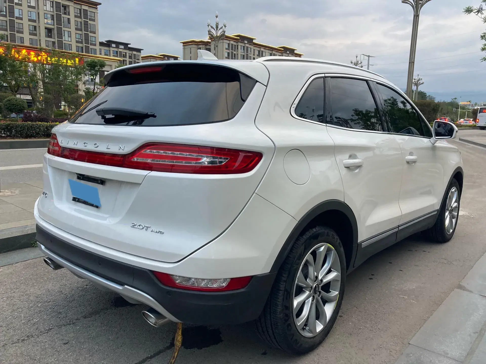 2018 LINCOLN MKC thumbnail 4