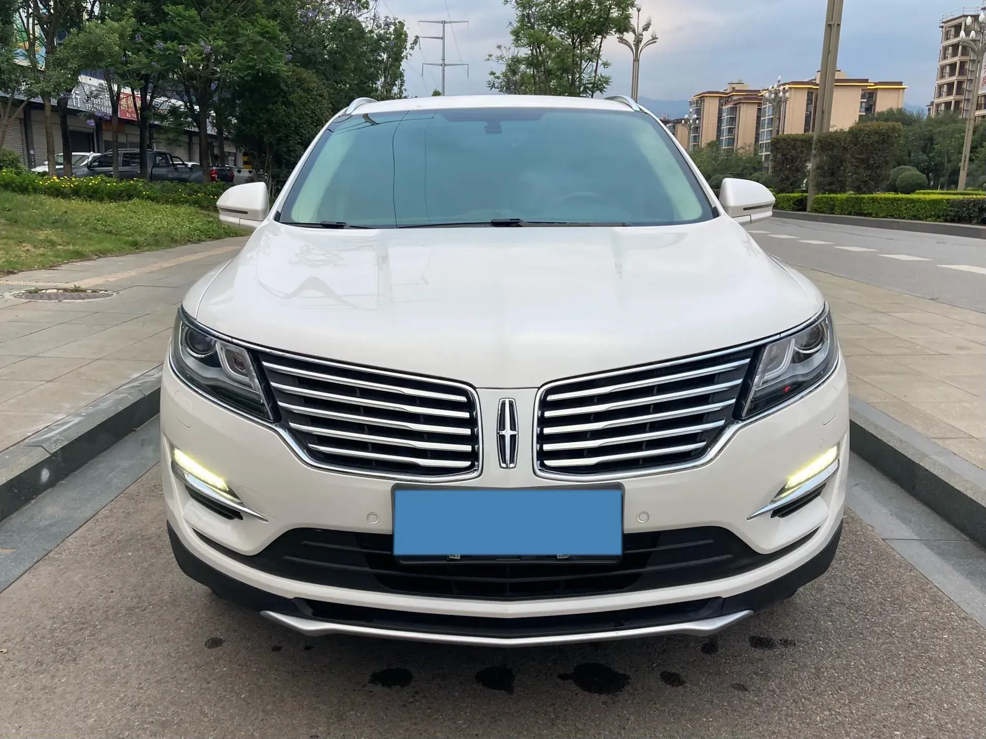 2018 LINCOLN MKC thumbnail 2