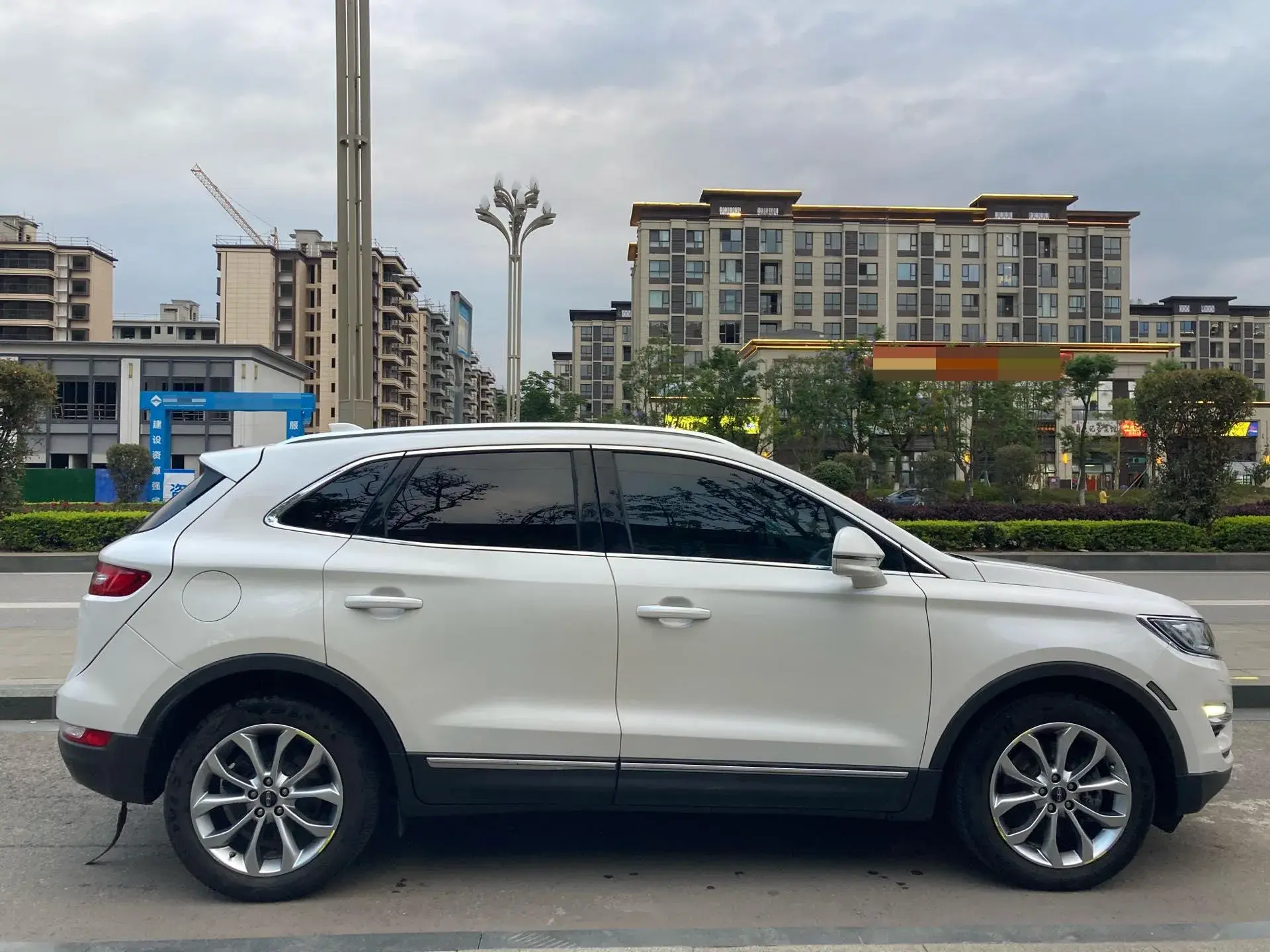 2018 LINCOLN MKC thumbnail 3