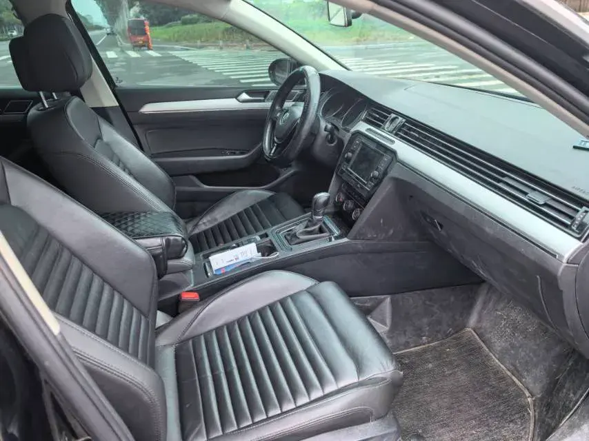 2018 VOLKSWAGEN MAGOTAN thumbnail 4