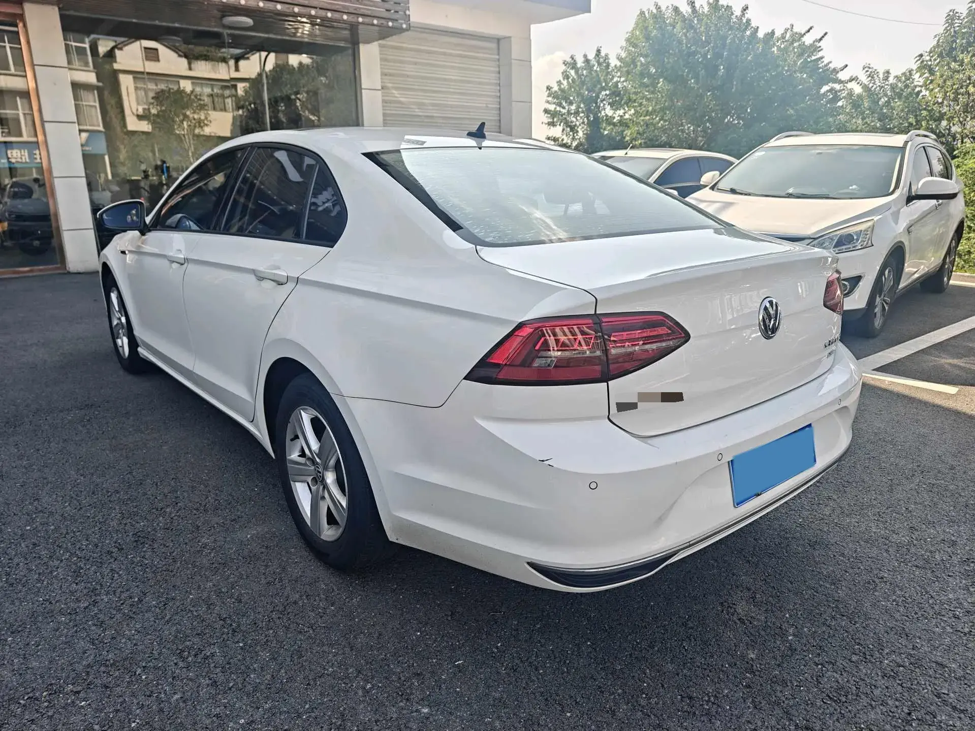 2021 VOLKSWAGEN LAMANDO thumbnail 4