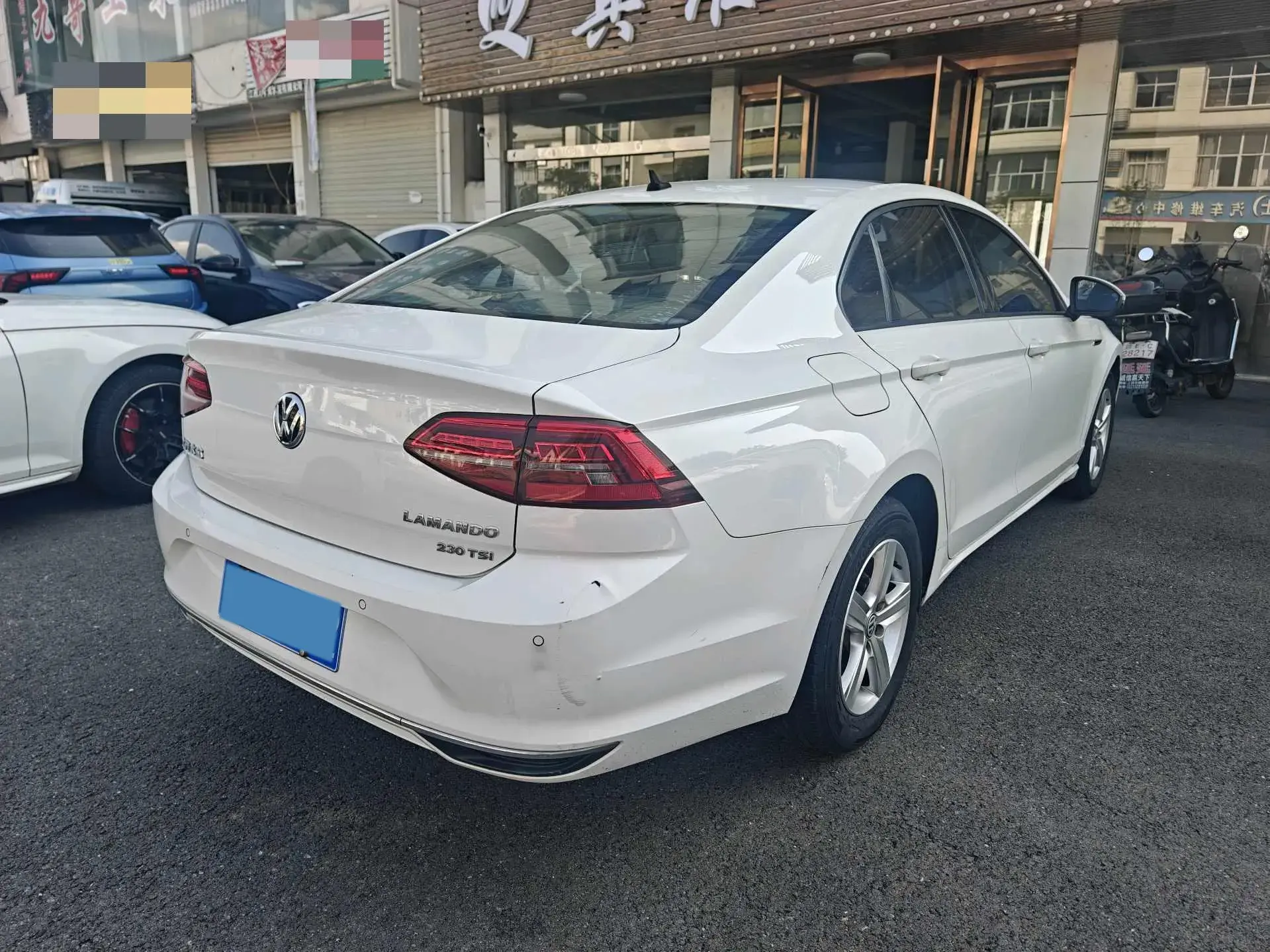 2021 VOLKSWAGEN LAMANDO thumbnail 3