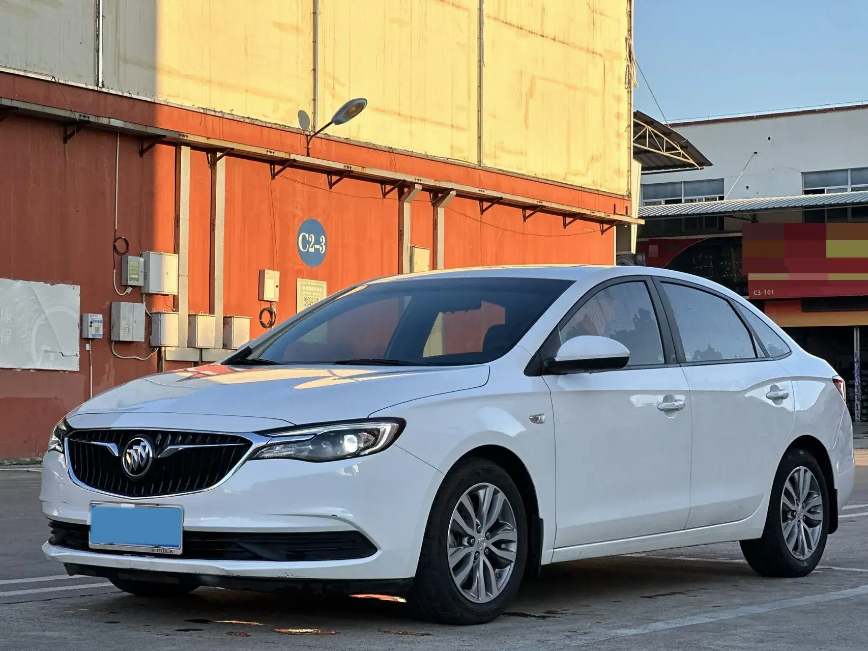 2021 BUICK EXCELLE view 1