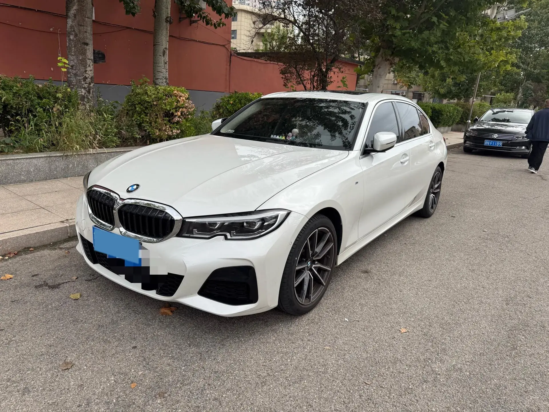 2021 BMW 3 view 1