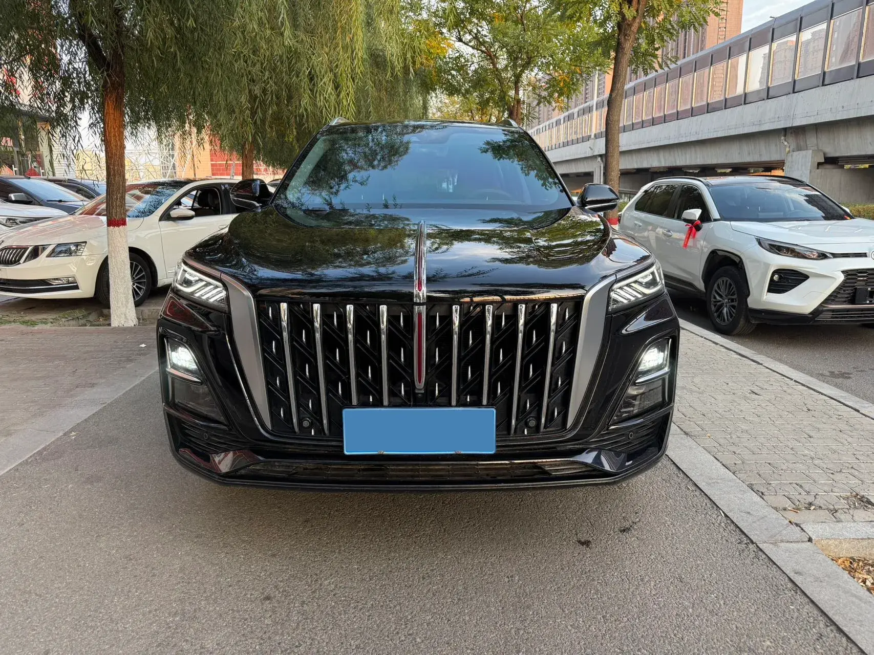 2023 HONGQI HS5 thumbnail 2