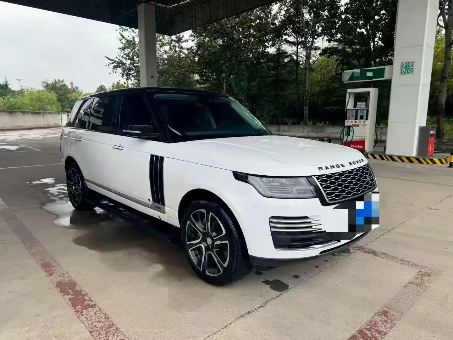 2018 LAND ROVER thumbnail 3