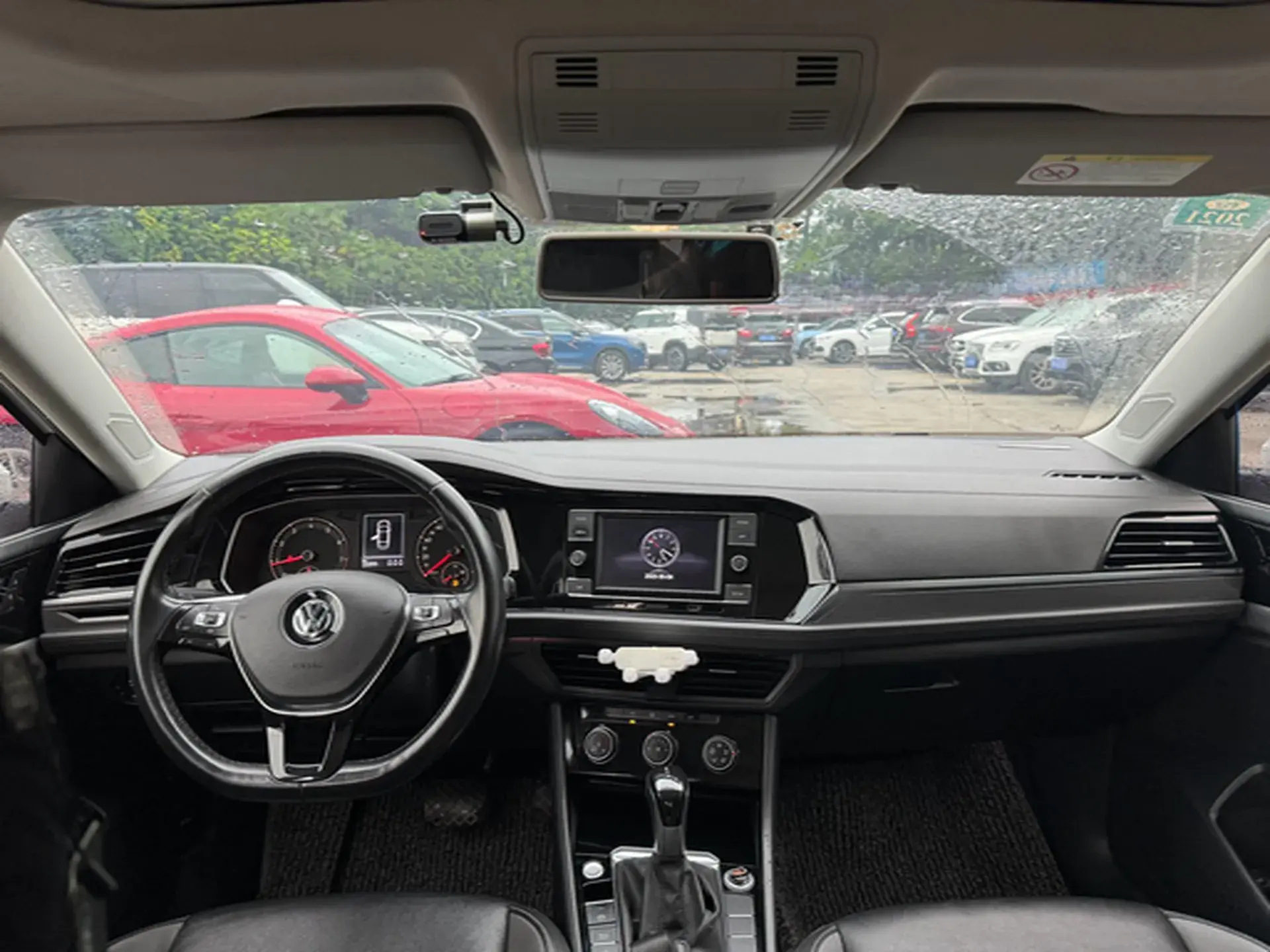 2019 VOLKSWAGEN SAGITAR thumbnail 4