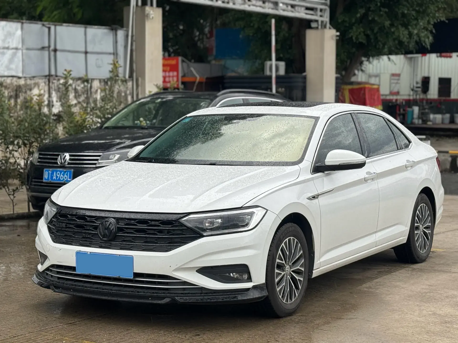 2019 VOLKSWAGEN SAGITAR view 1