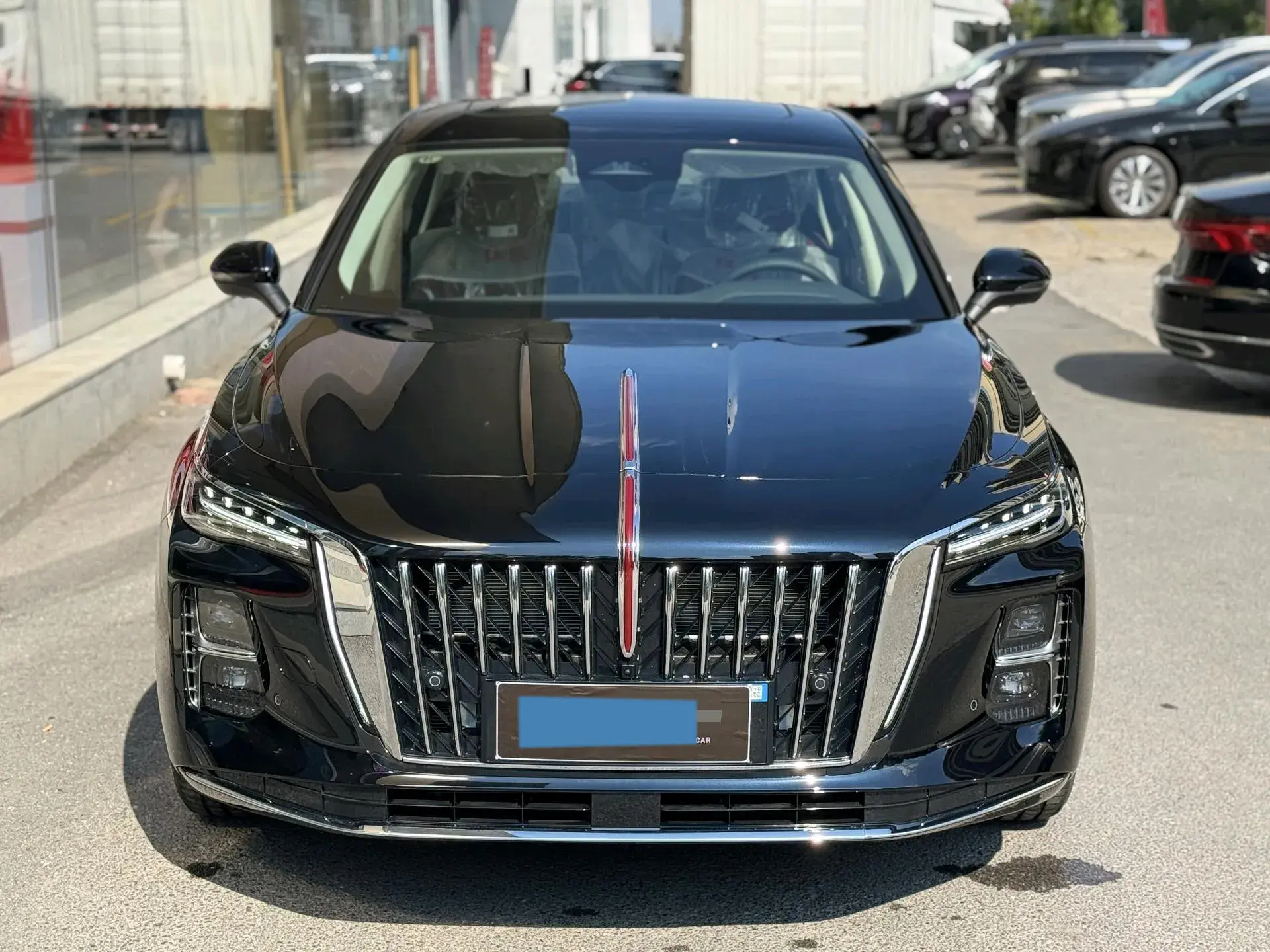 2025 HONGQI H5 thumbnail 3