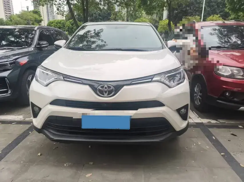 2016 TOYOTA RAV4 thumbnail 2