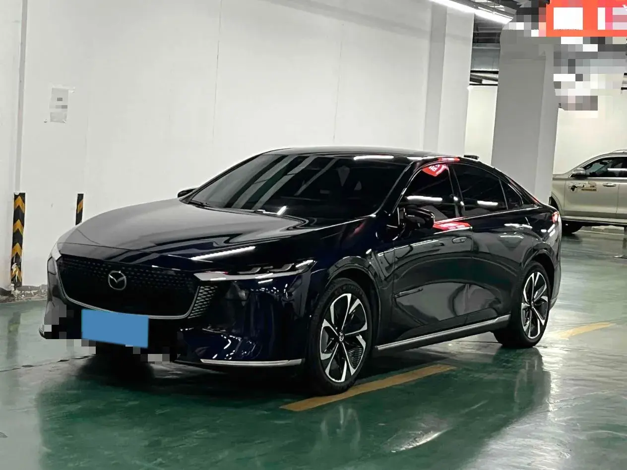 2024 MAZDA EZ-6 view 1