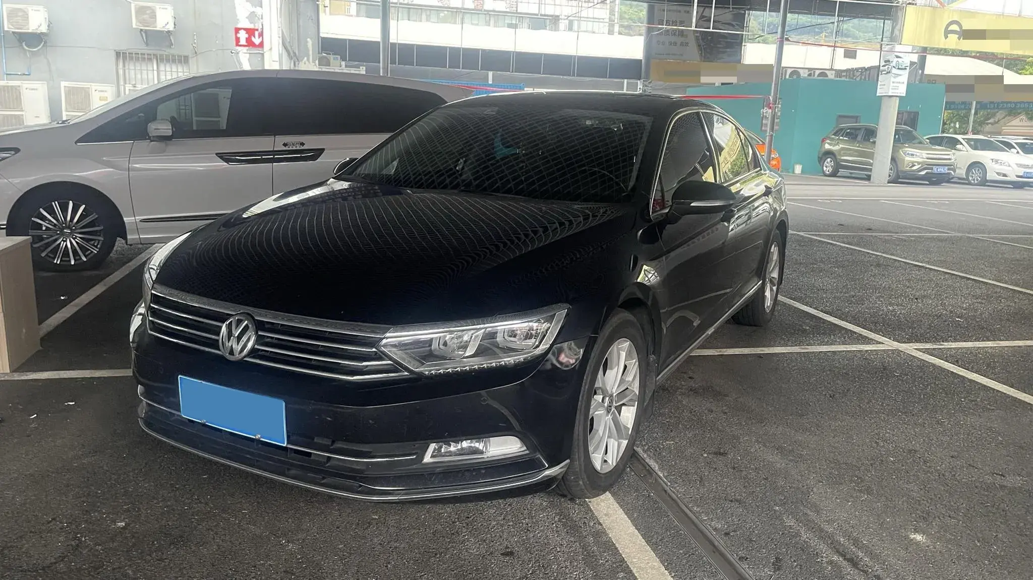 2019 VOLKSWAGEN MAGOTAN view 1