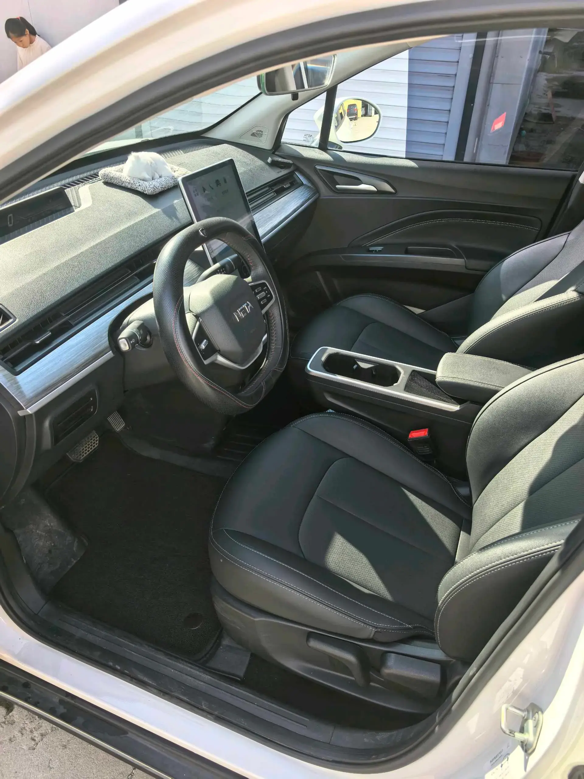 2023 NETA AYA thumbnail 4