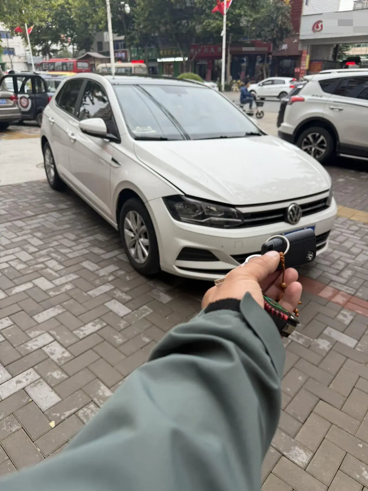 2019 VOLKSWAGEN POLO thumbnail 2