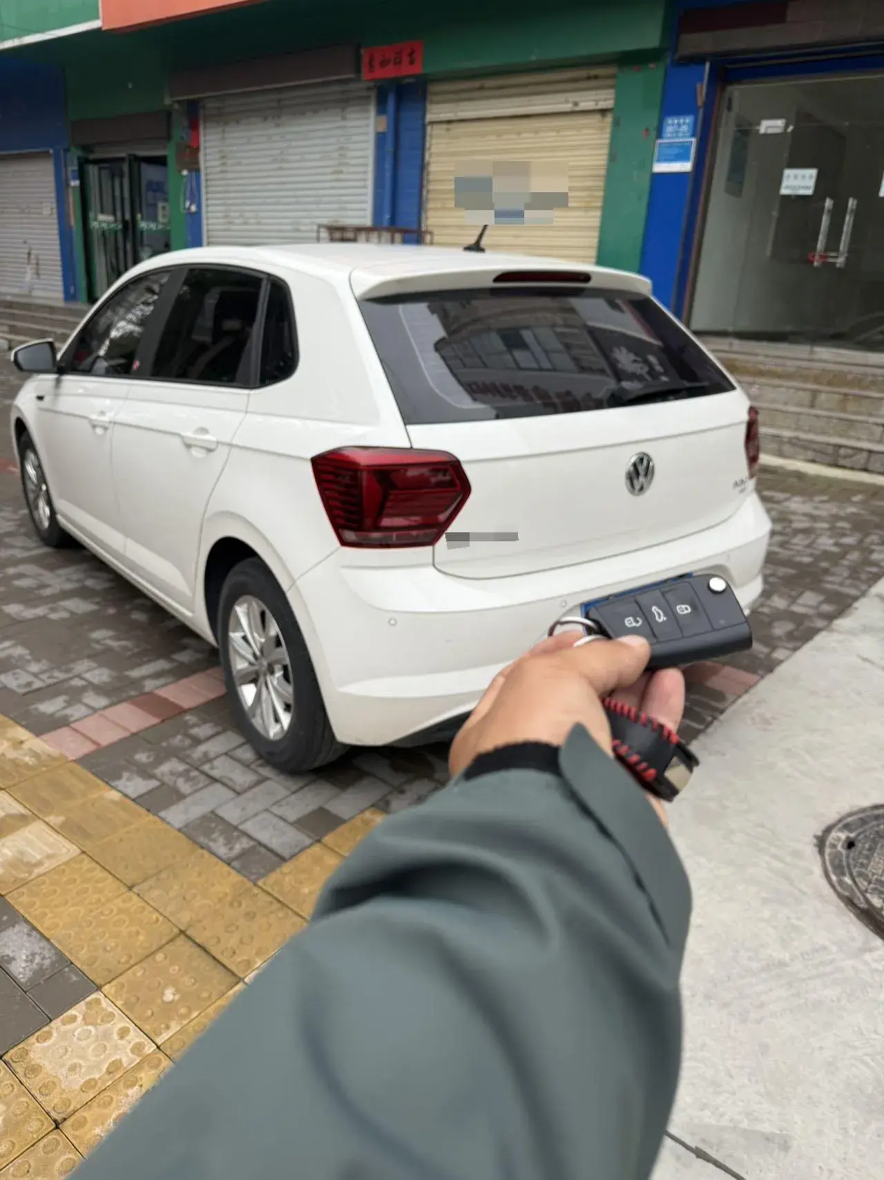 2019 VOLKSWAGEN POLO thumbnail 4