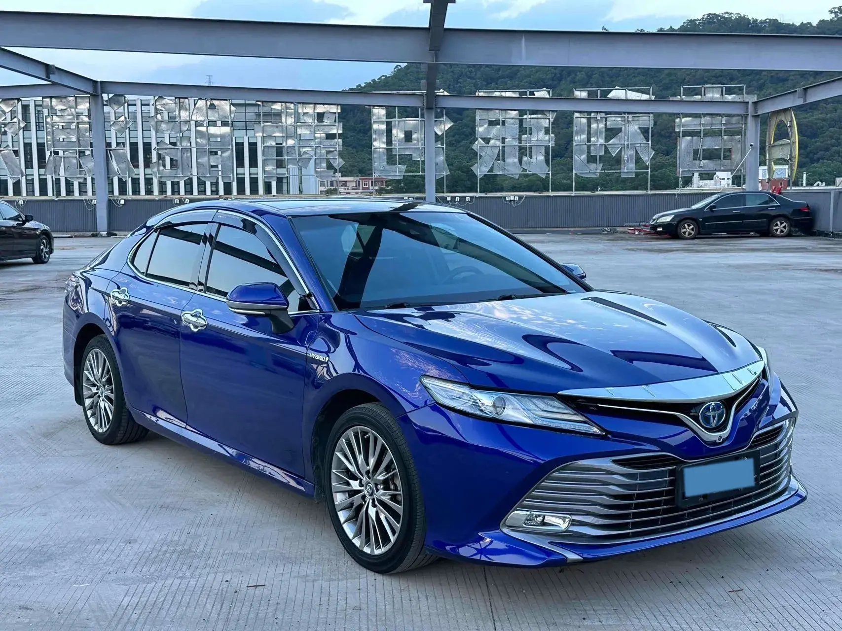 2018 TOYOTA CAMRY thumbnail 3