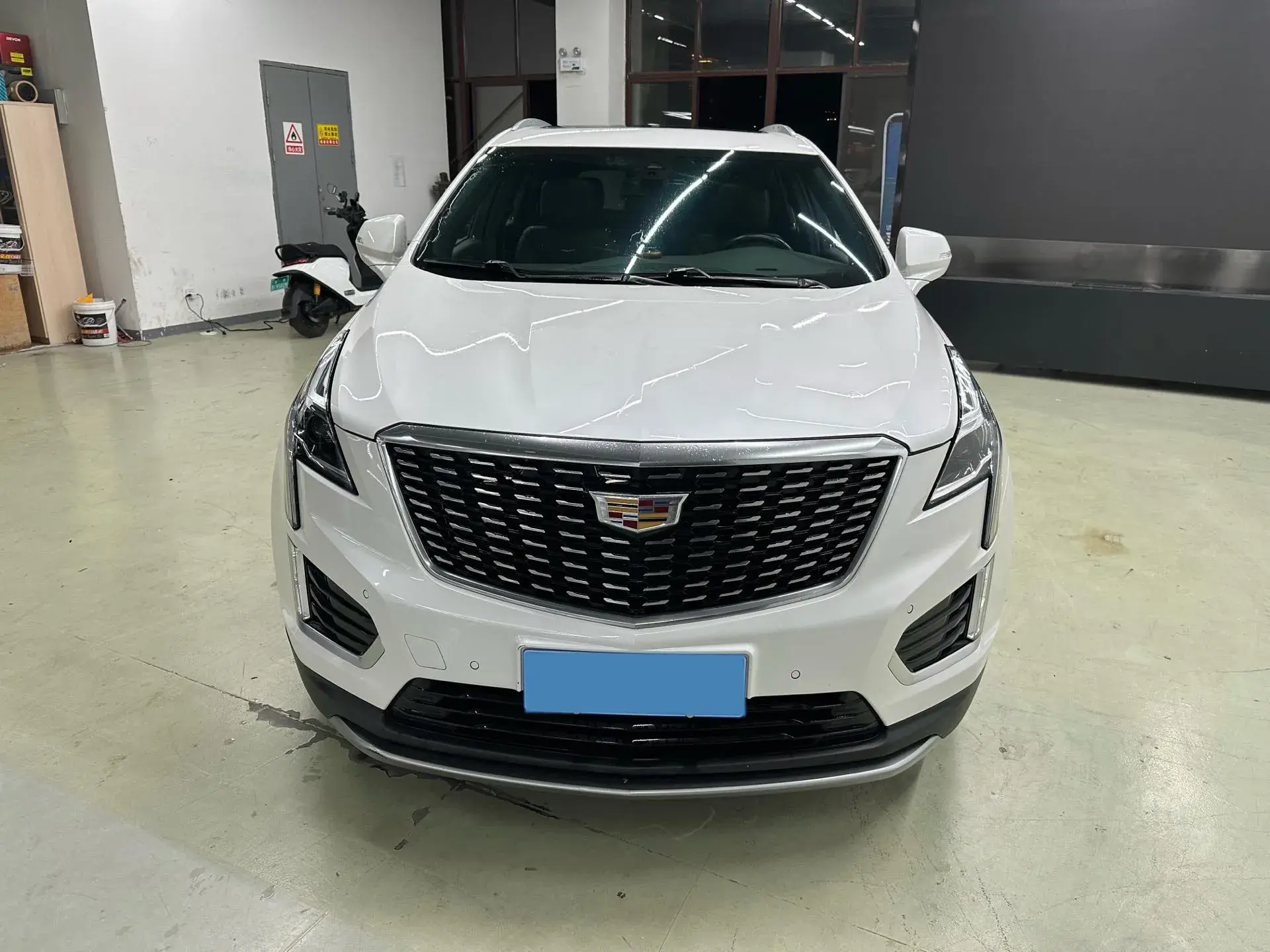 2021 CADILLAC XT5 thumbnail 4