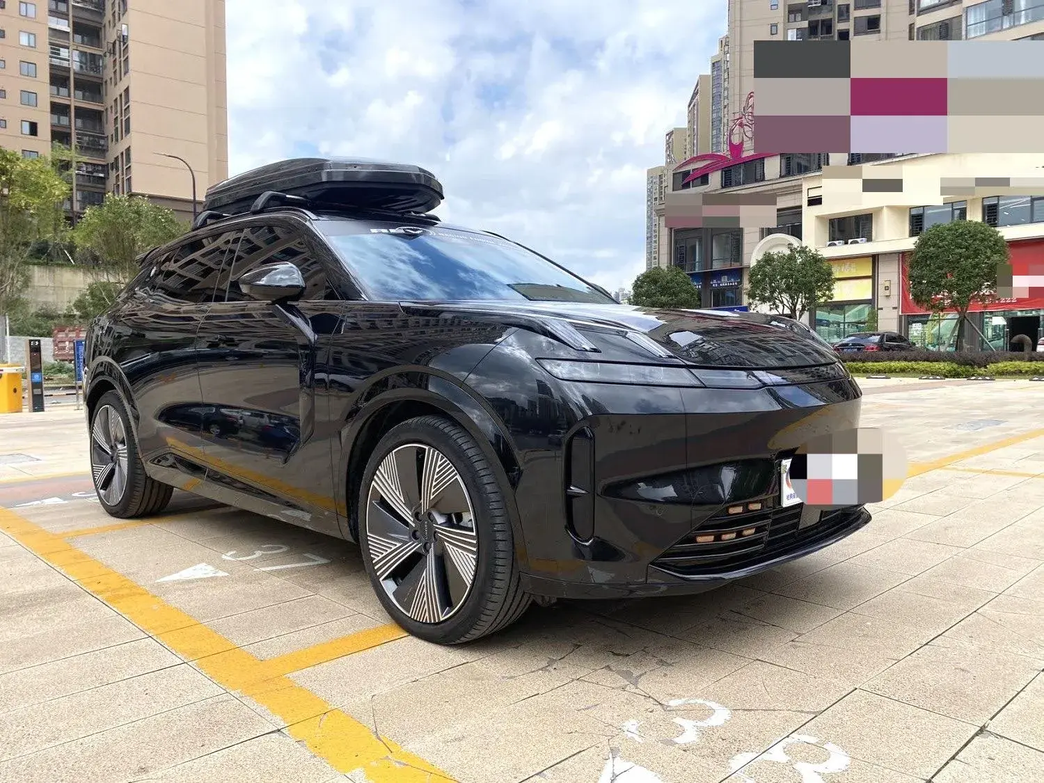 2023 LYNK&CO 08 thumbnail 2