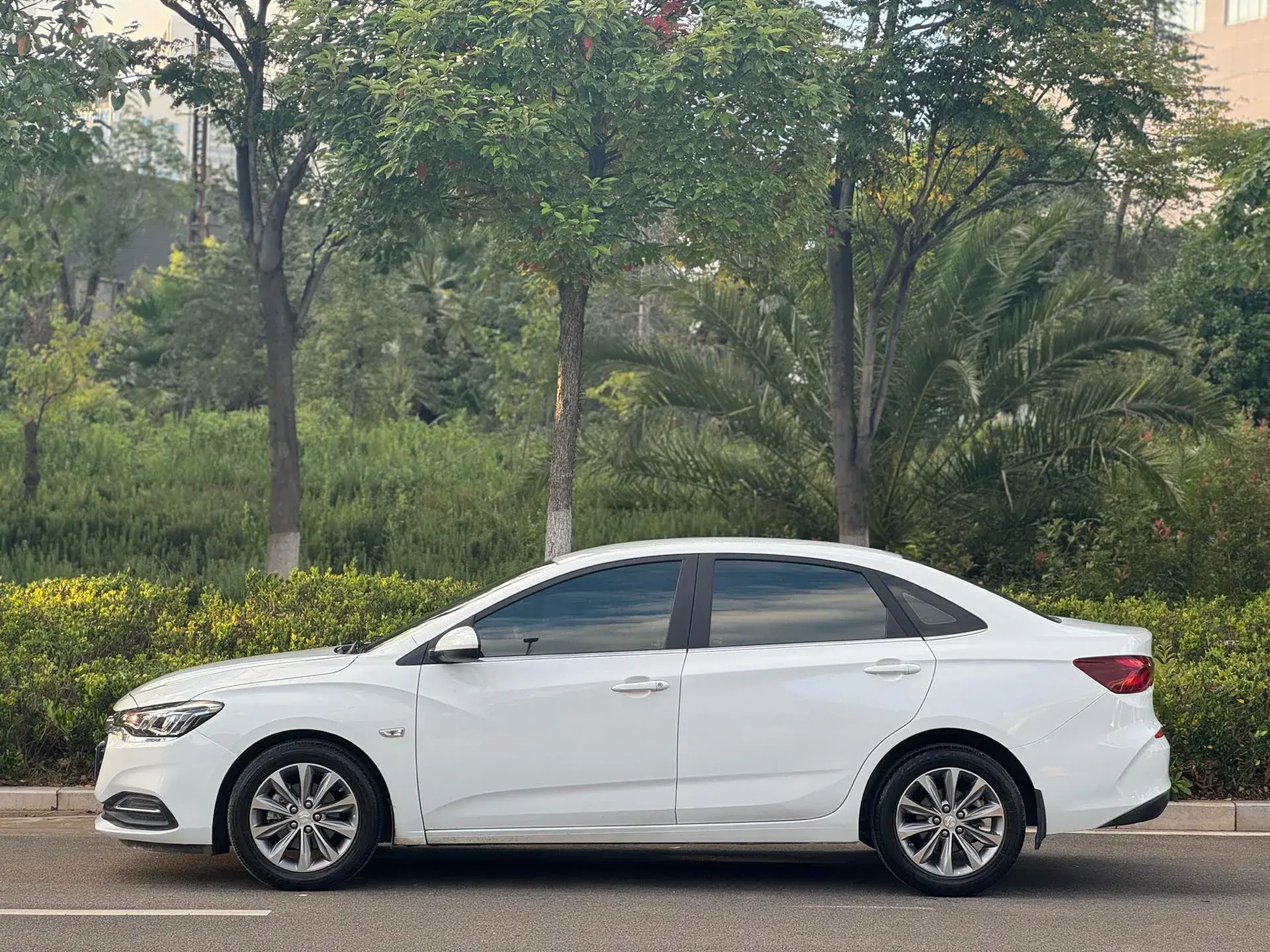 2020 CHEVROLET MONZA thumbnail 3