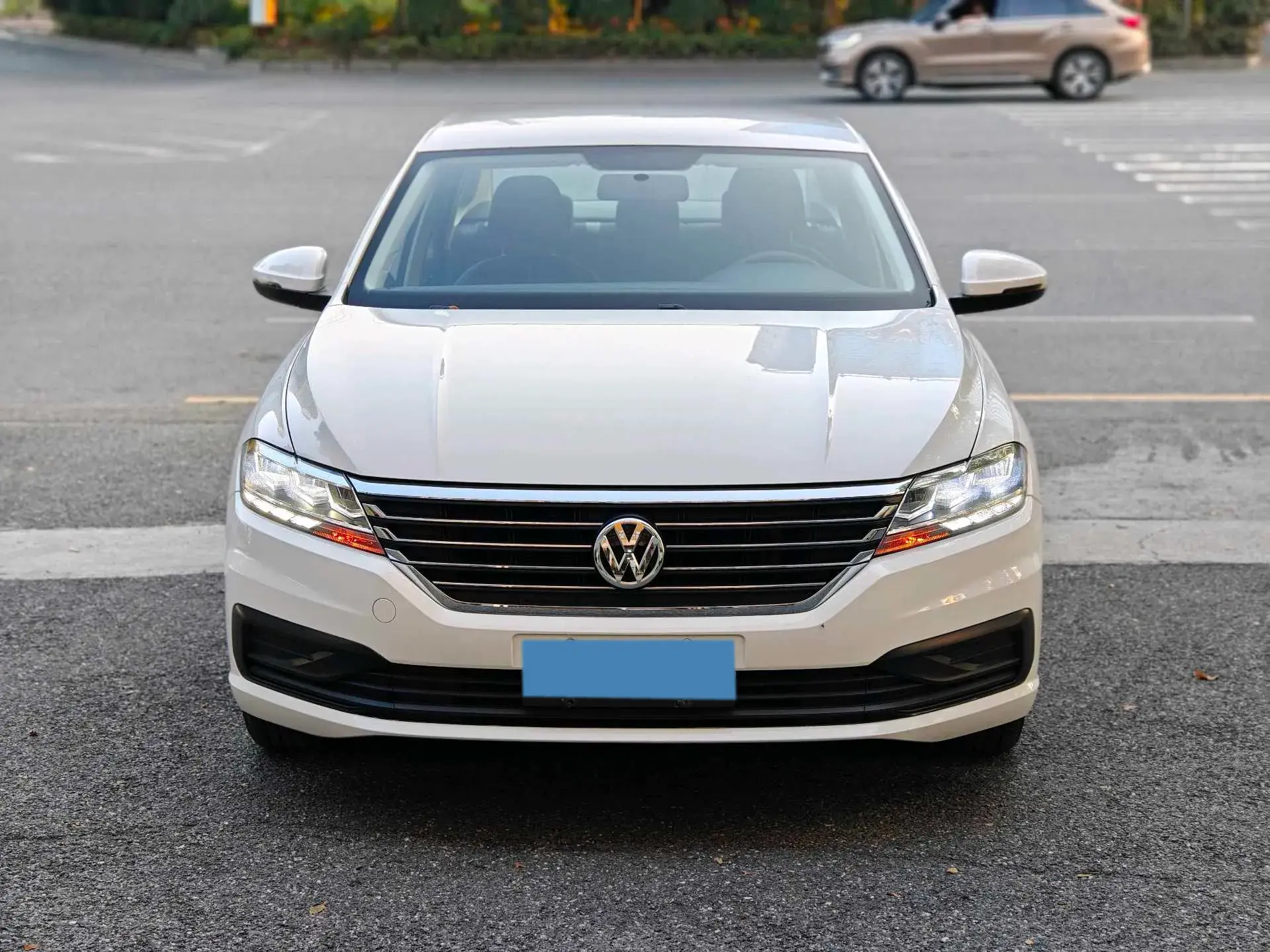 2019 VOLKSWAGEN LAVIDA thumbnail 2