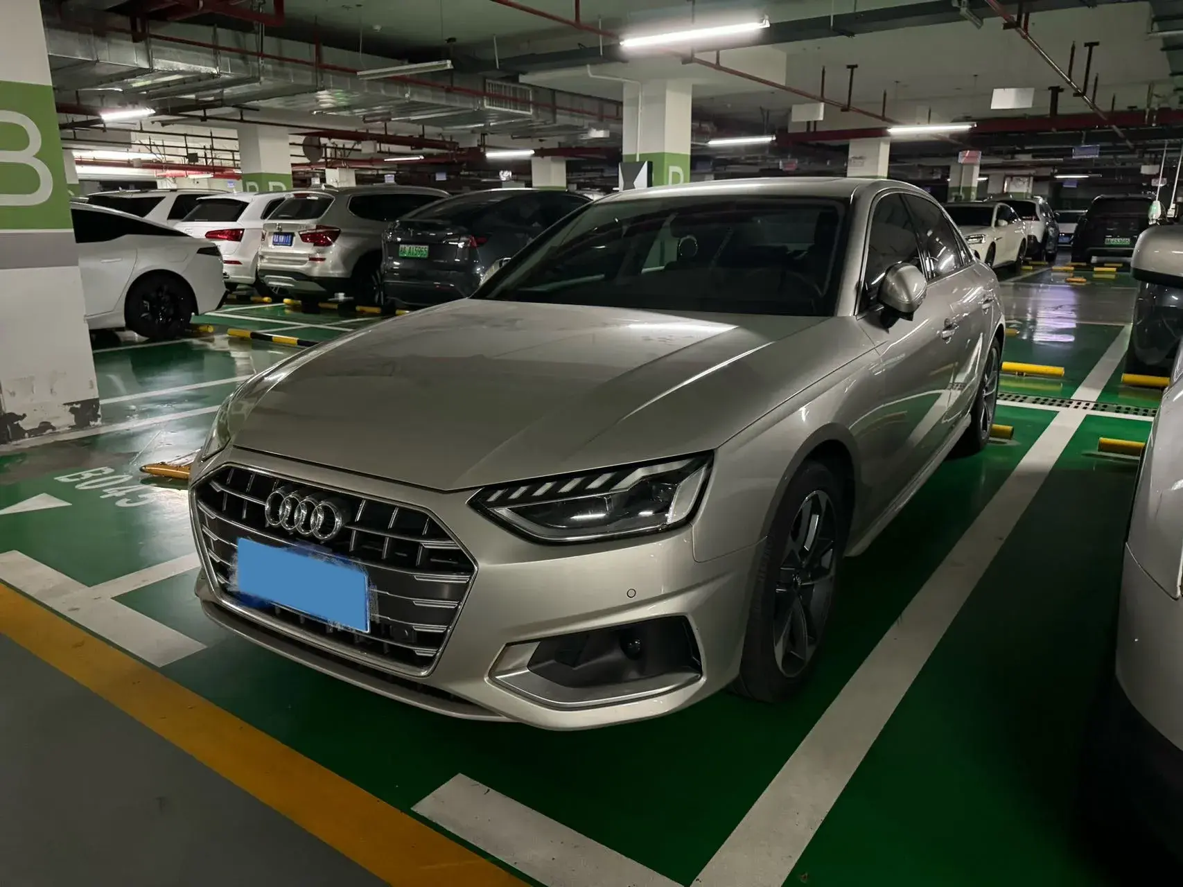 2020 AUDI A4L view 1