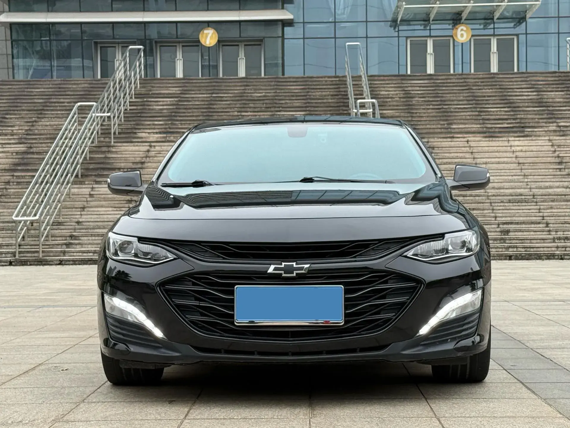 2021 CHEVROLET MALIBU thumbnail 2
