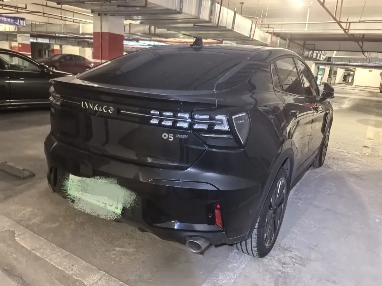 2021 LYNK&CO 05 thumbnail 2