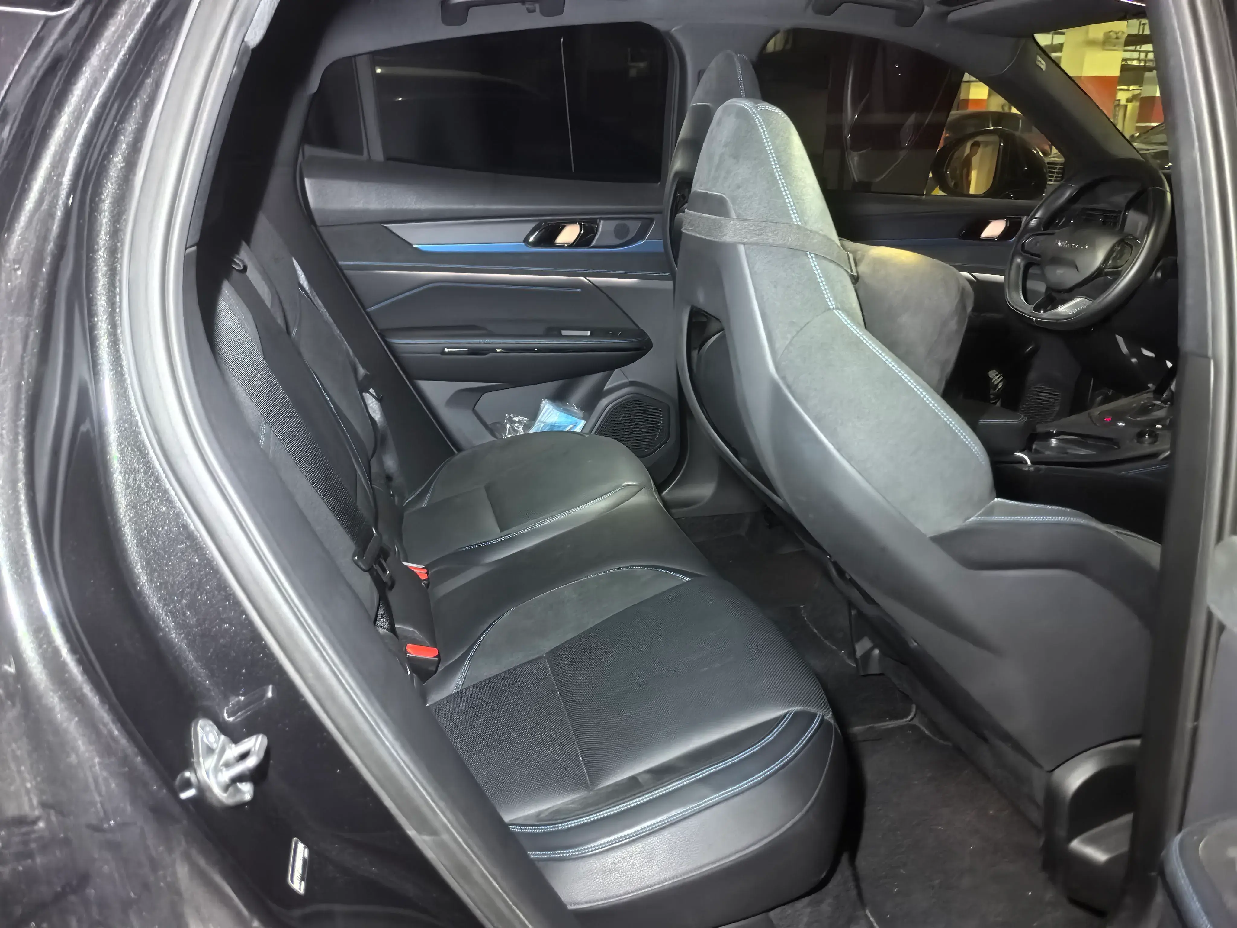 2021 LYNK&CO 05 thumbnail 4