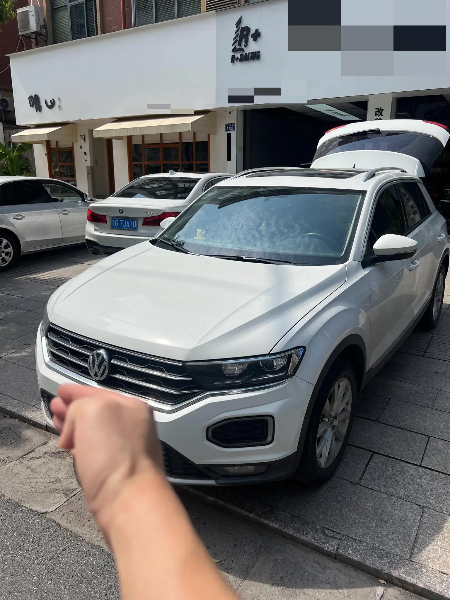 2020 VOLKSWAGEN T-ROC view 1