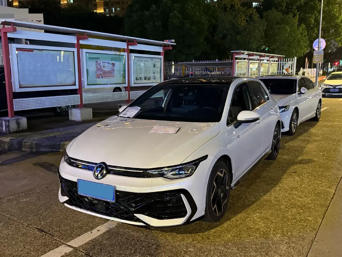 2025 Volkswagen Golf 1.5T 160HP L4 7DCT