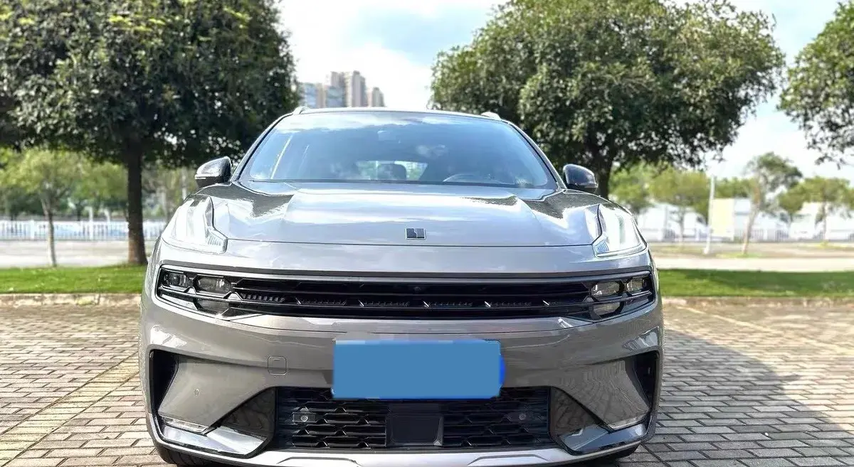 2020 LYNK&CO 06 thumbnail 2