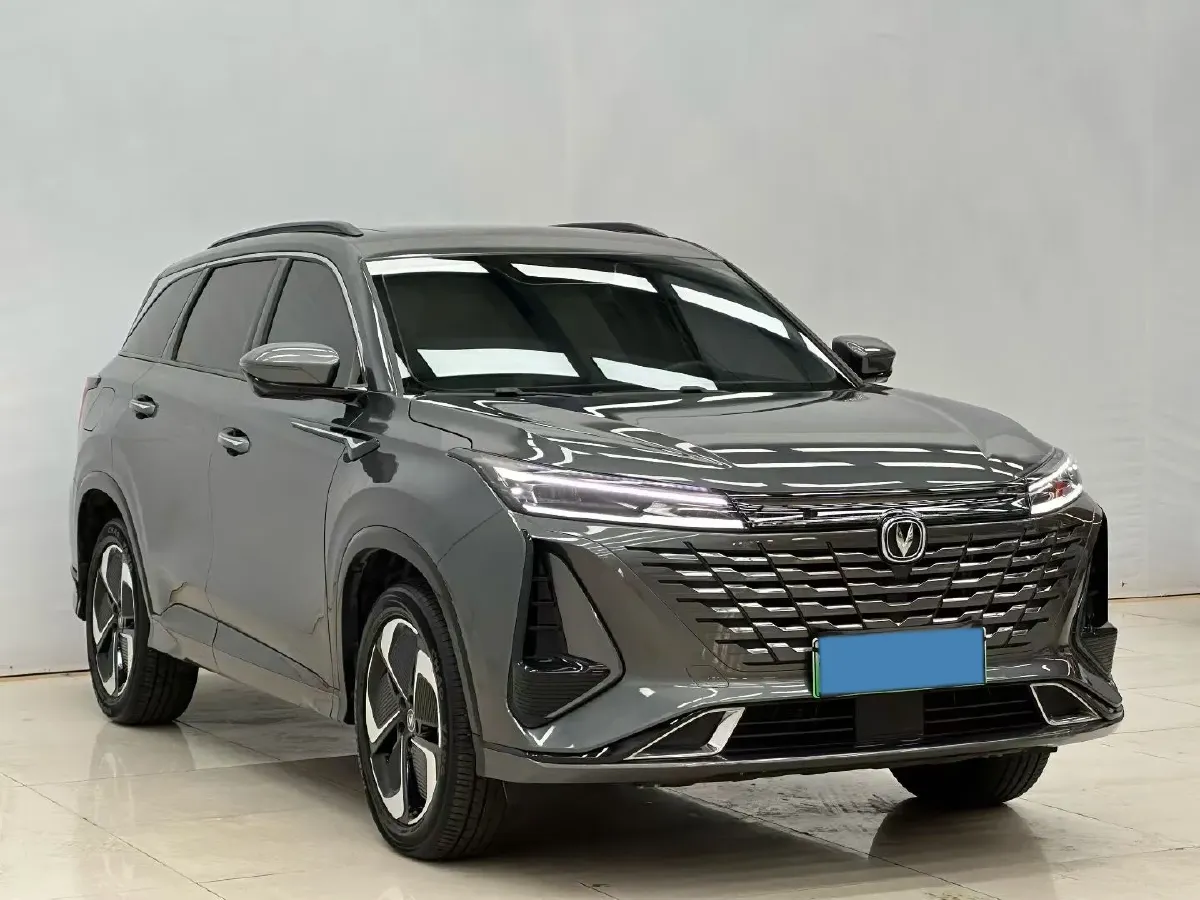 2023 ChangAn CS75 Plus iDD 1.5T 170HP L4 6TCT PHEV 28.39KWH,autocango,china used car exporter,china ev exporter,chinese used car exporter,chinese used ev exporter