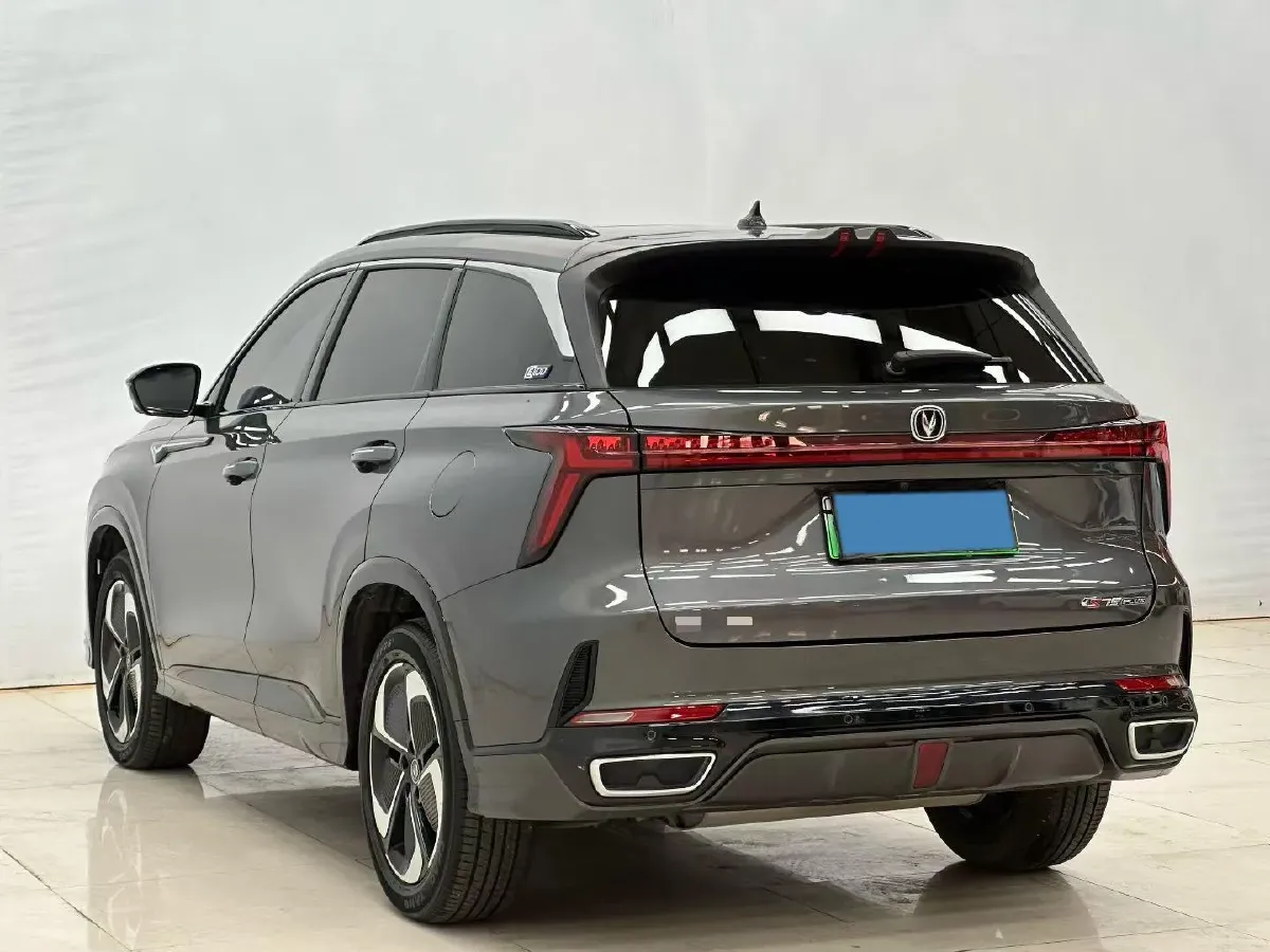 2023 ChangAn CS75 Plus iDD 1.5T 170HP L4 6TCT PHEV 28.39KWH,autocango,china used car exporter,china ev exporter,chinese used car exporter,chinese used ev exporter