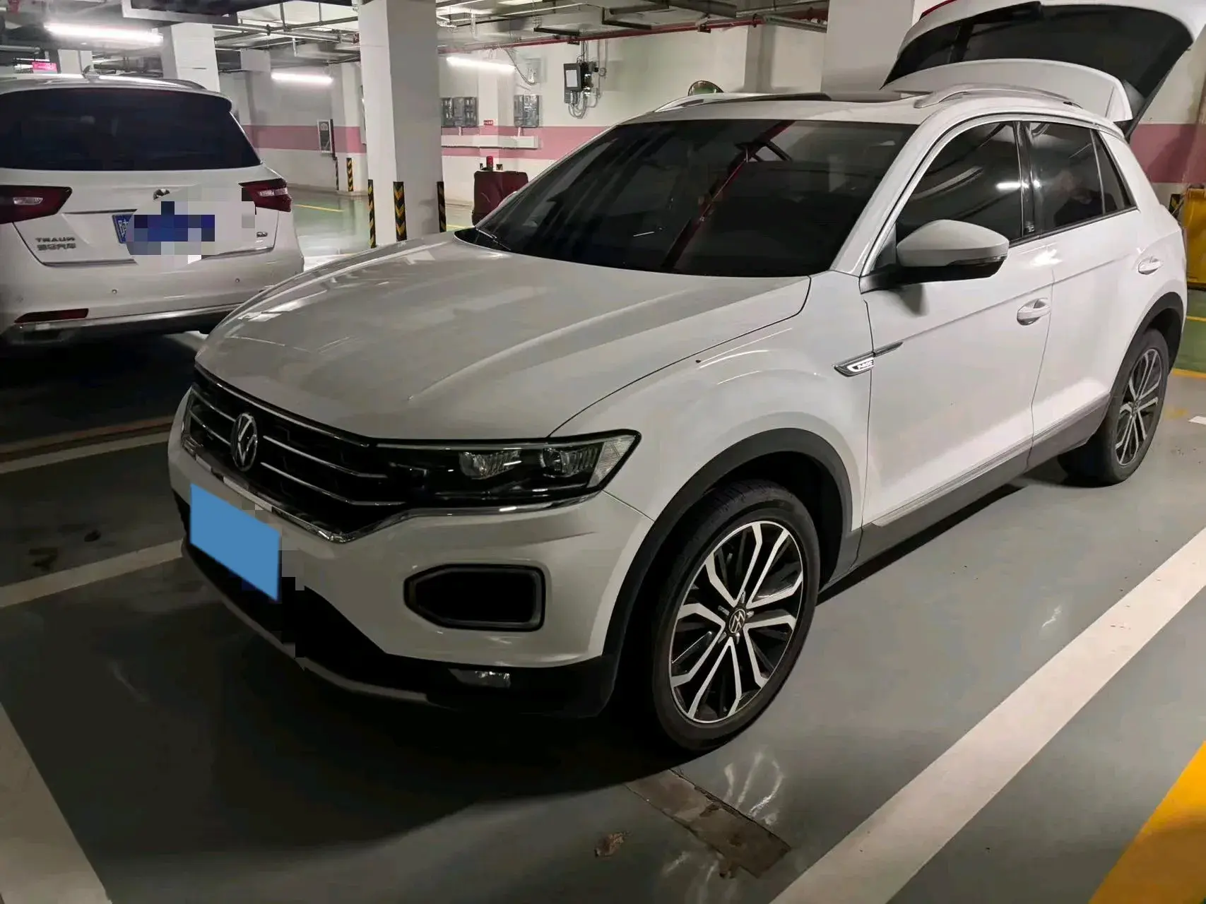 2021 VOLKSWAGEN T-ROC view 1