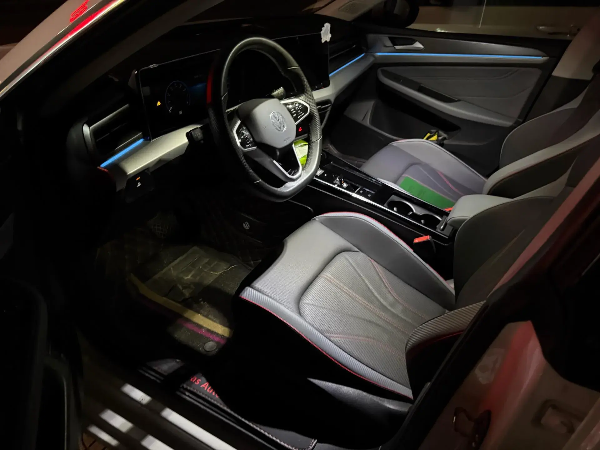 2023 VOLKSWAGEN LAMANDO thumbnail 3