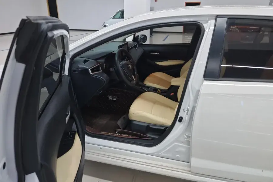 2021 TOYOTA COROLLA thumbnail 4