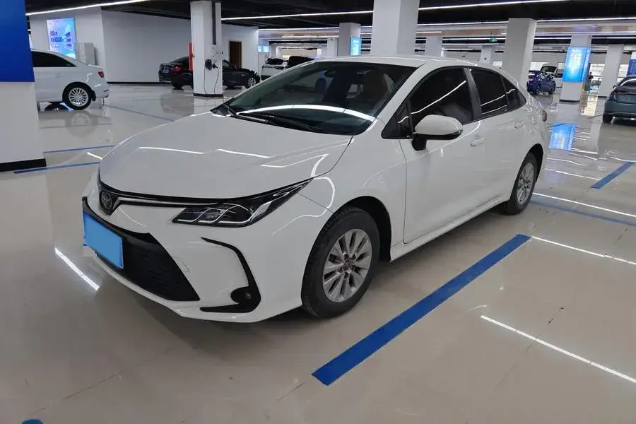 2021 TOYOTA COROLLA view 1
