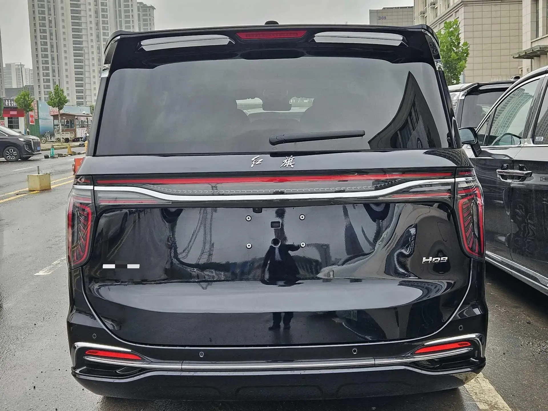 2023 HONGQI HQ9 thumbnail 4