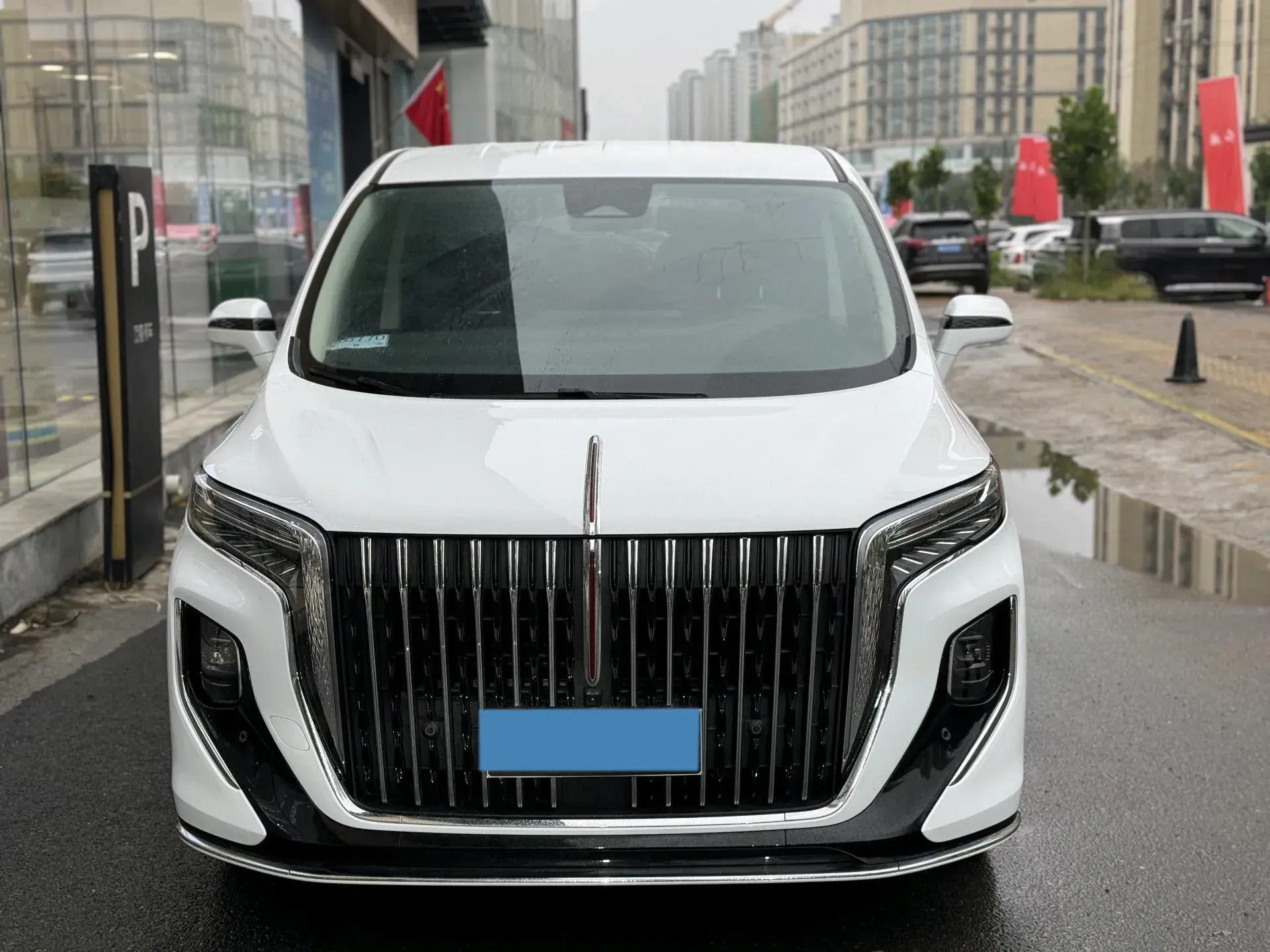 2023 HONGQI HQ9 thumbnail 3