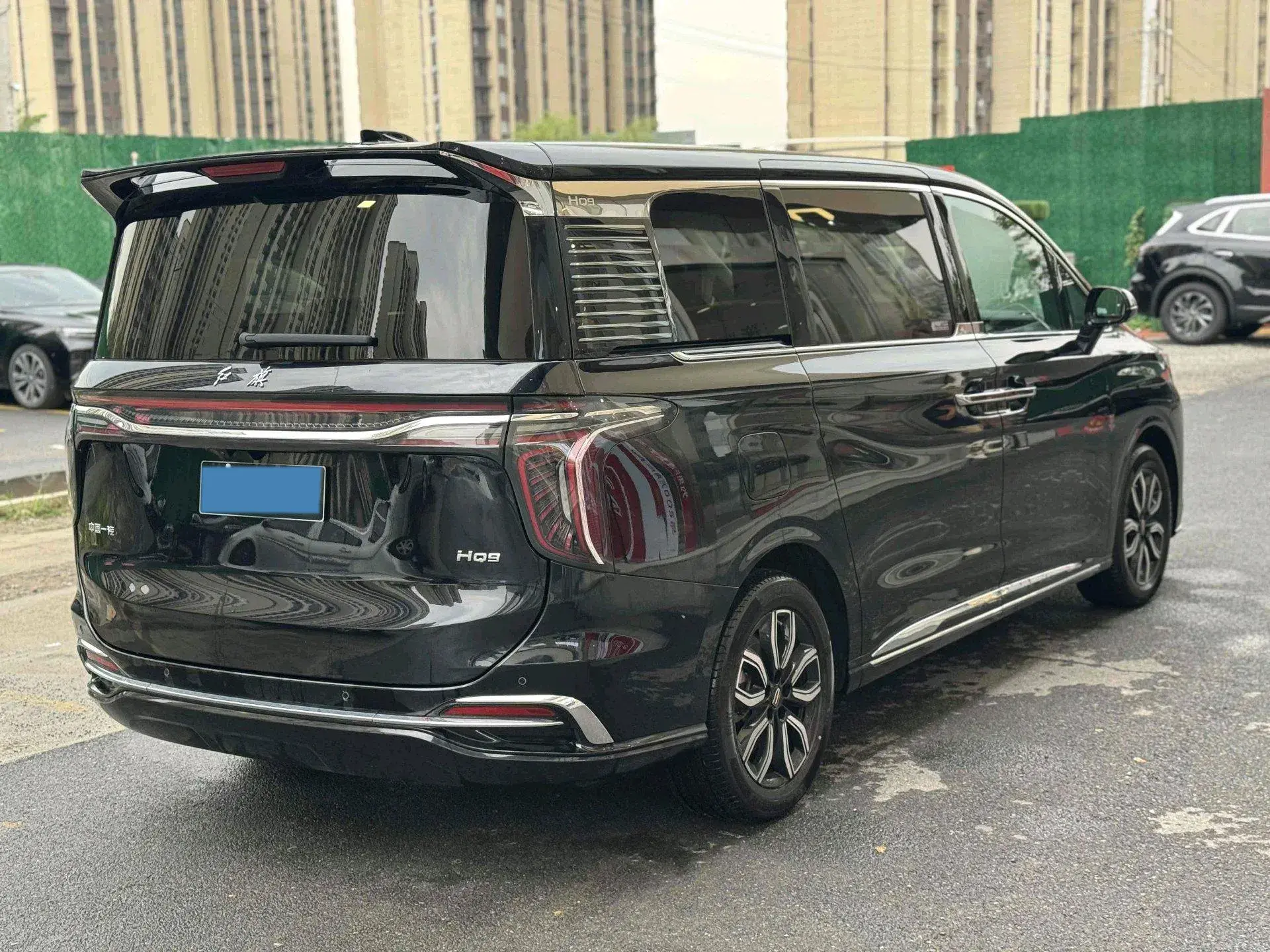 2023 HONGQI HQ9 thumbnail 2