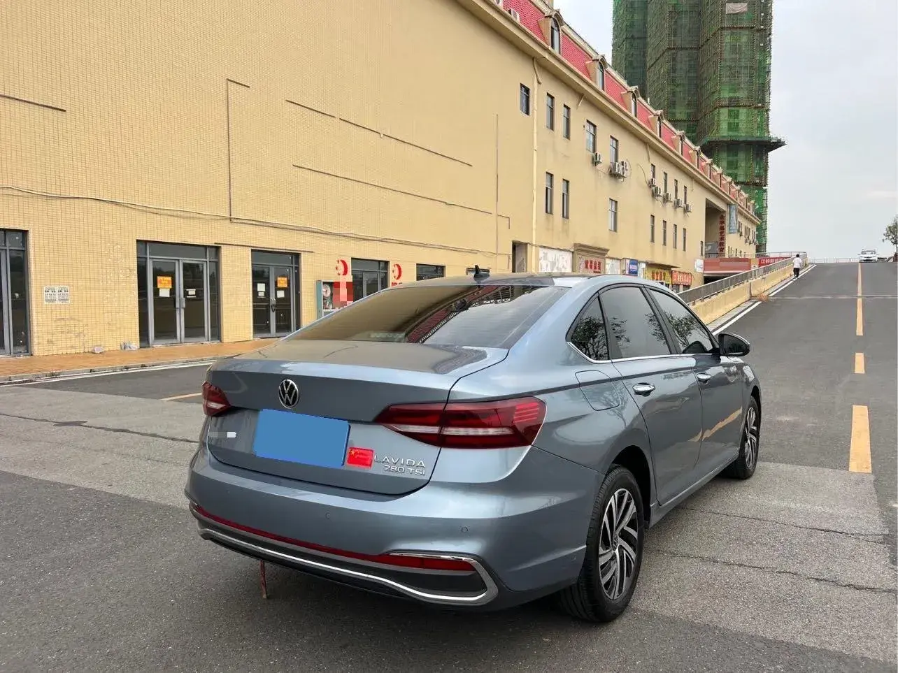 2023 VOLKSWAGEN LAVIDA thumbnail 4