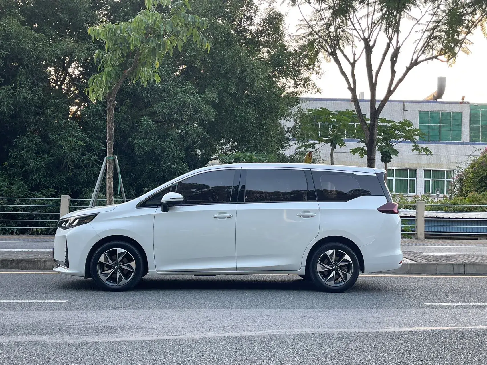 2021 GAC TRUMPCHI thumbnail 2