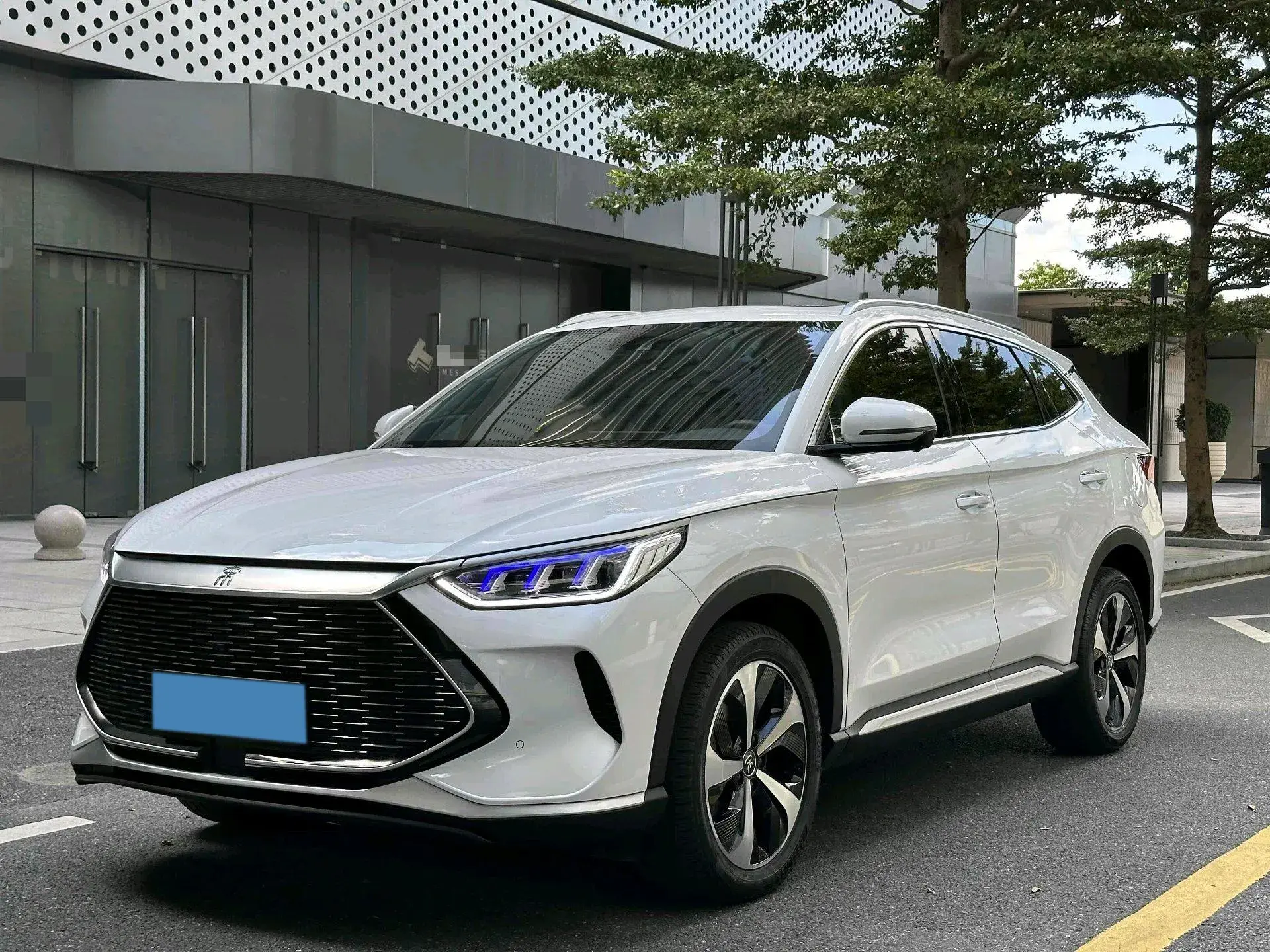 2022 BYD SONG view 1
