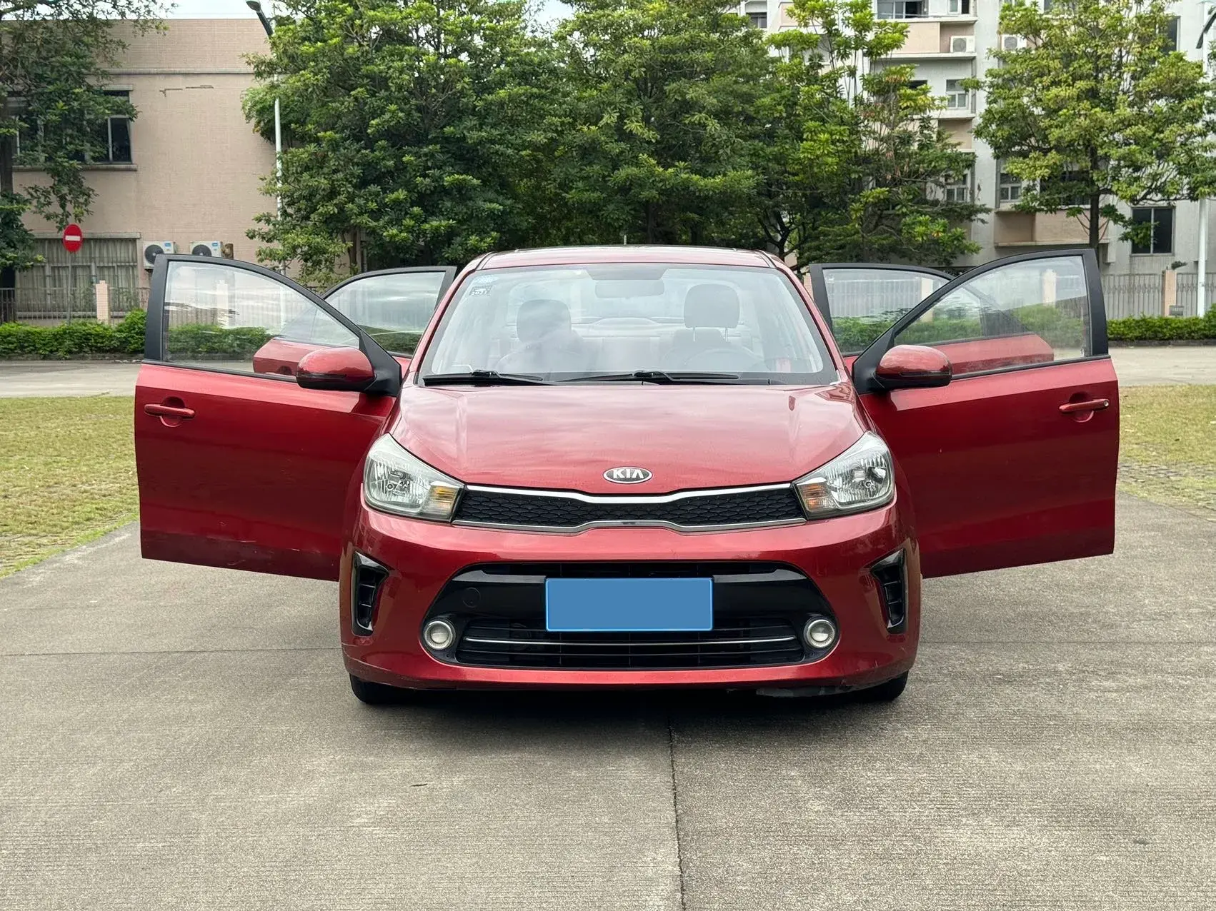 2017 KIA PEGAS thumbnail 2