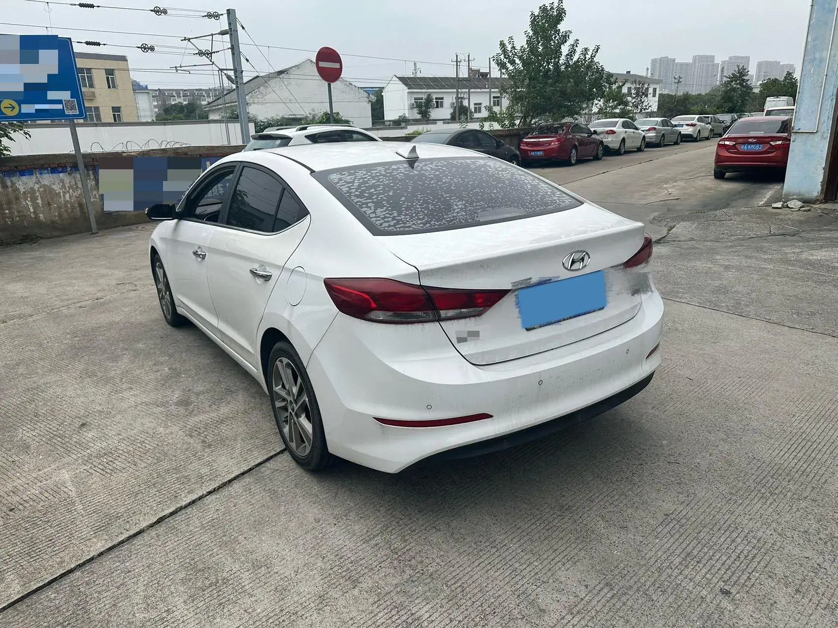 2016 HYUNDAI ELANTRA thumbnail 3