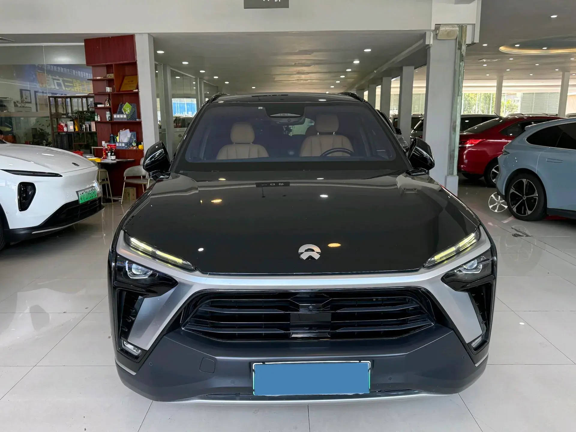 2020 NIO ES8 thumbnail 2